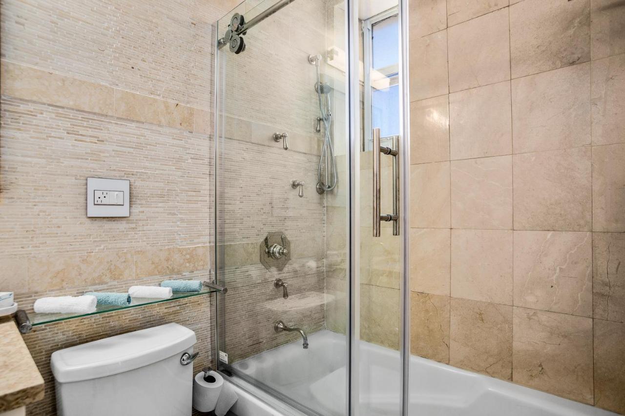 Two Bedroom Two Bath Apartment 2 Block To Beach Miami Beach Esterno foto